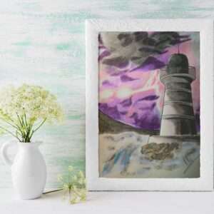 Druck eines Leuchtturms mit violettem Sturmhimmel und aufgewühltem Wasser – atmosphärisches Kunstwerk von Nia Moody 5