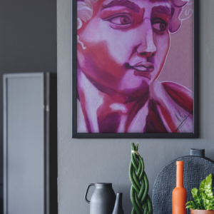 Porträtzeichnung in Rottönen auf grauem Papier – Kunstwerk „Michael“ von Jasmin Moody7