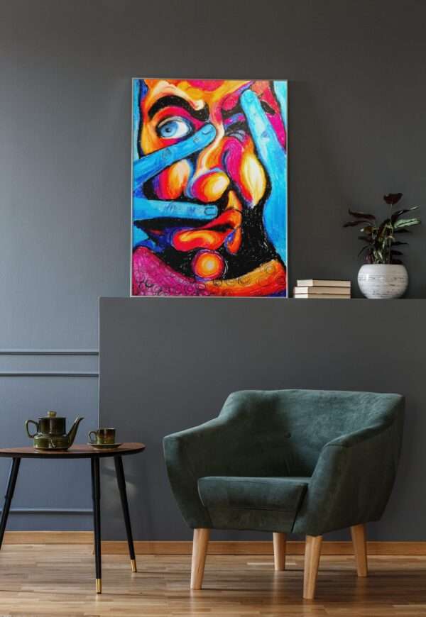 Druck eines farbstarken Gesichts mit blauen Händen, leuchtenden Farben und ausdrucksstarkem Blick – Kunstwerk von Nia Moody9