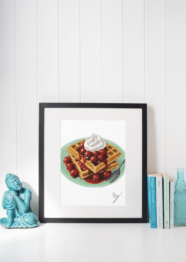Digitaler Food-Art-Druck mit Waffeln, heißen Kirschen und Sahne auf grünem Teller – von Jasmin Moody3