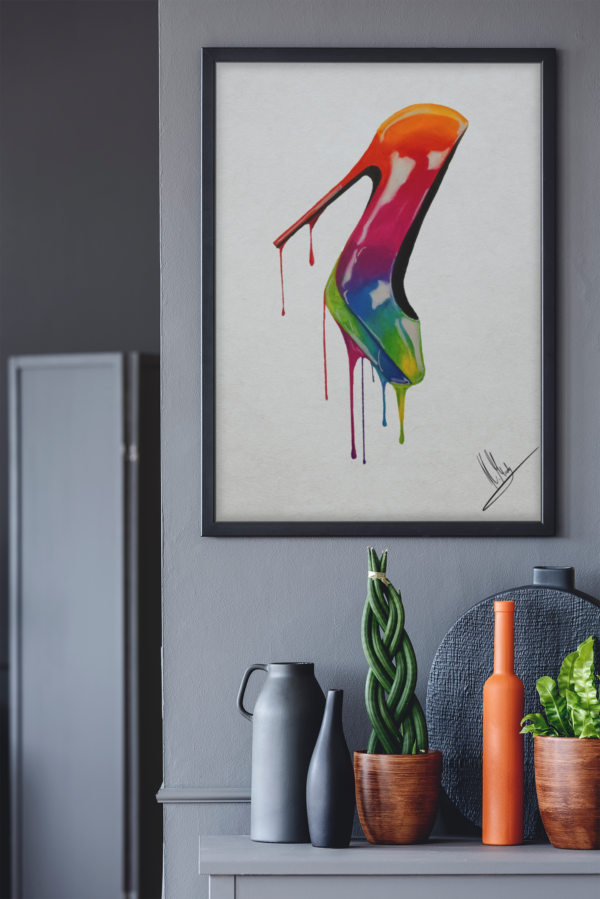 Druck eines farbstarken High Heels mit tropfendem Regenbogenverlauf – Kunstwerk von Nia Moody5