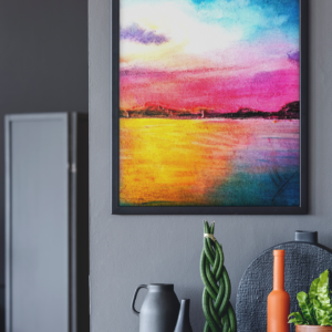 Druck eines farbintensiven Sonnenuntergangs mit Wasser und Himmel in Magenta, Blau und Gelb – Kunstwerk von Nia Moody7
